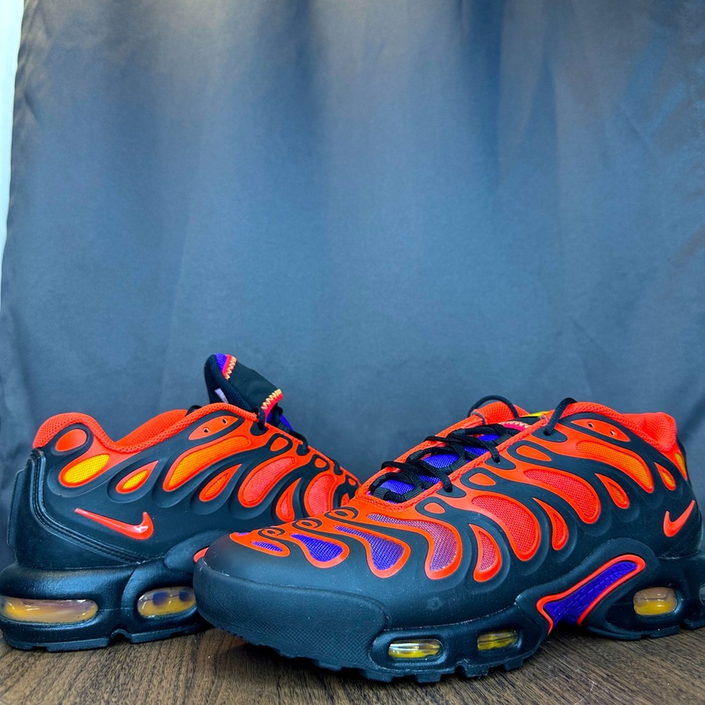 SOLD Brand new Nike Air Max DriftSize 10.5M